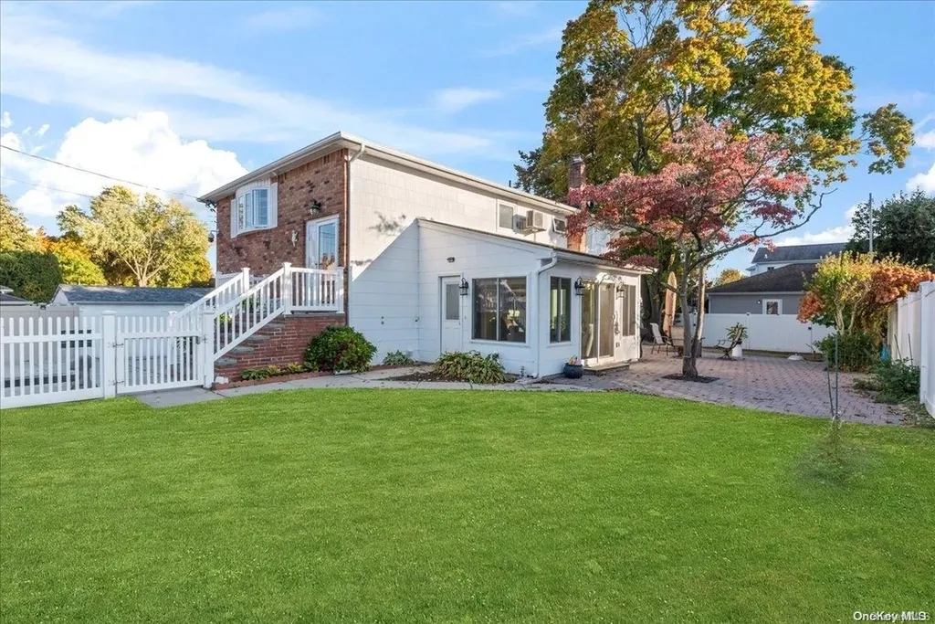 1 Meade Court Bethpage NY 11714