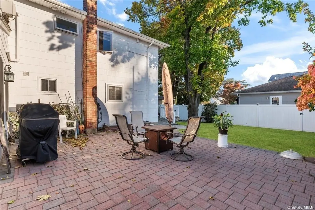 1 Meade Court Bethpage NY 11714