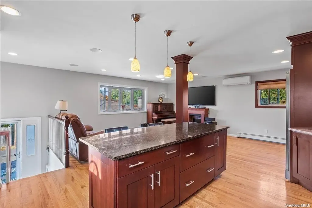 1 Meade Court Bethpage NY 11714