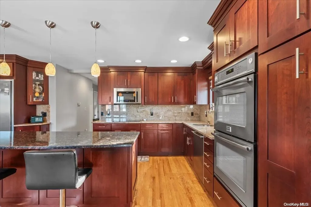 1 Meade Court Bethpage NY 11714
