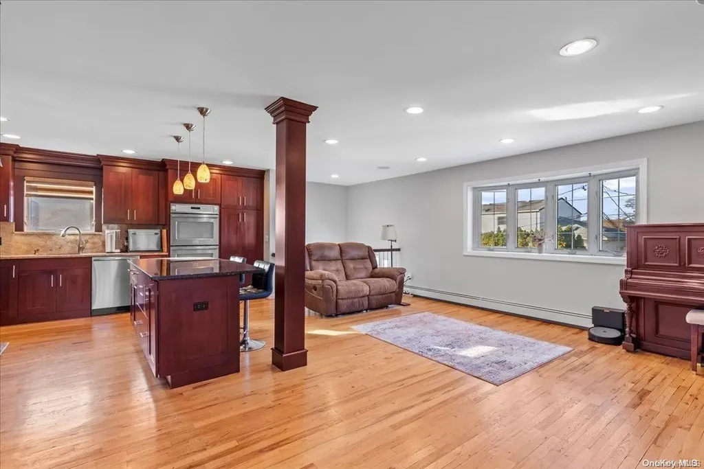 1 Meade Court Bethpage NY 11714