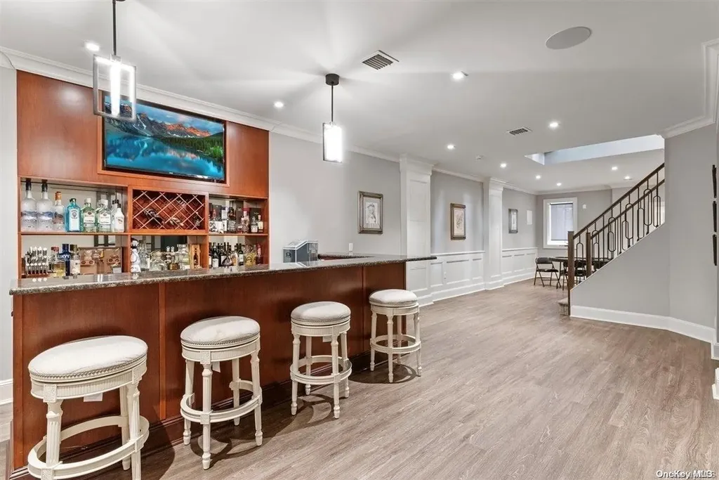 54 Legends Circle Melville NY 11747