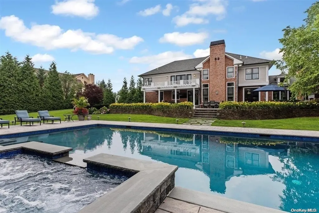 54 Legends Circle Melville NY 11747