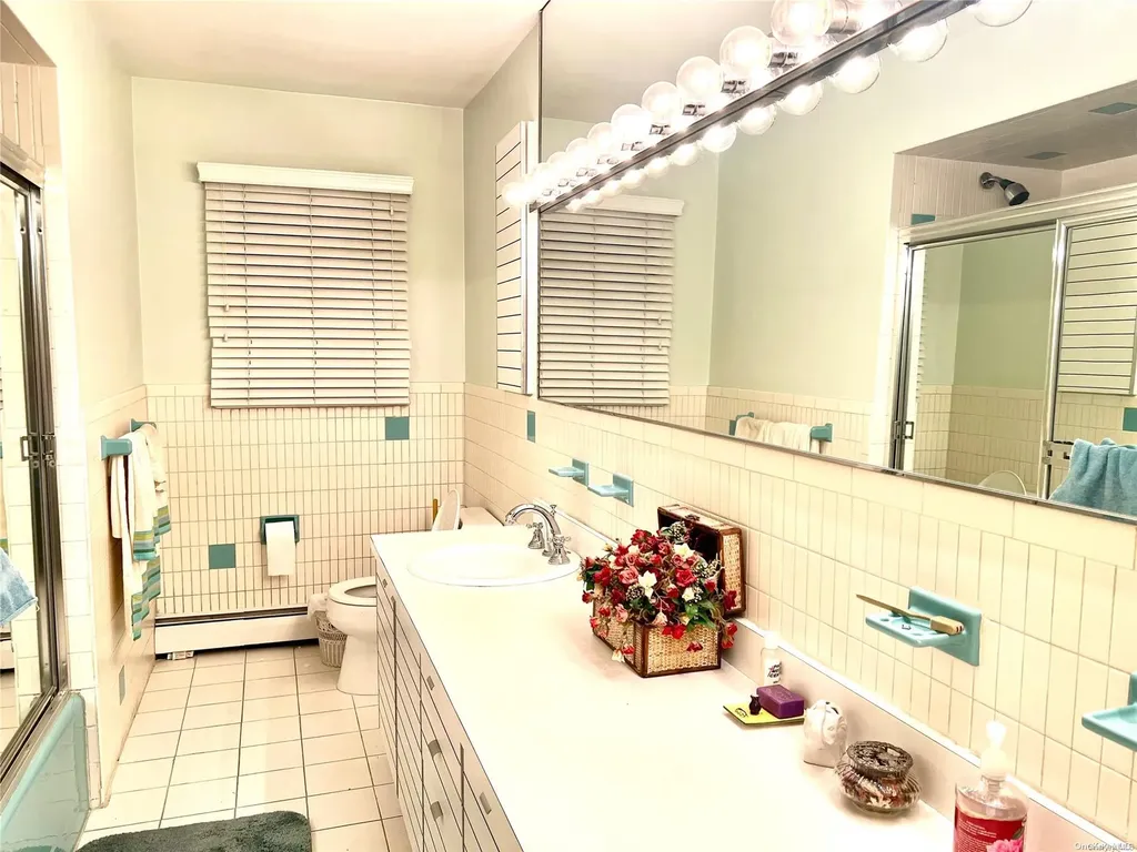 132 Combs Avenue Woodmere NY 11598