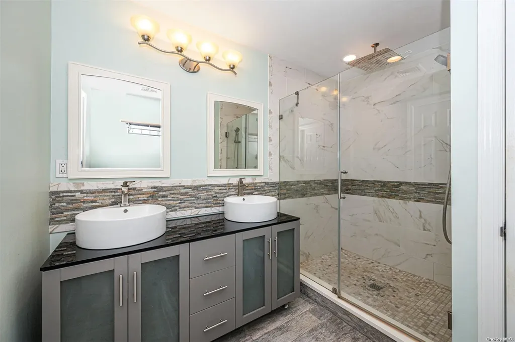 32 Ledgewood Drive Smithtown NY 11787