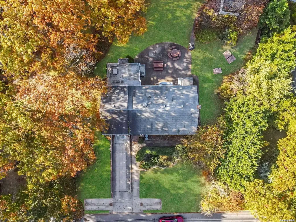 32 Ledgewood Drive Smithtown NY 11787
