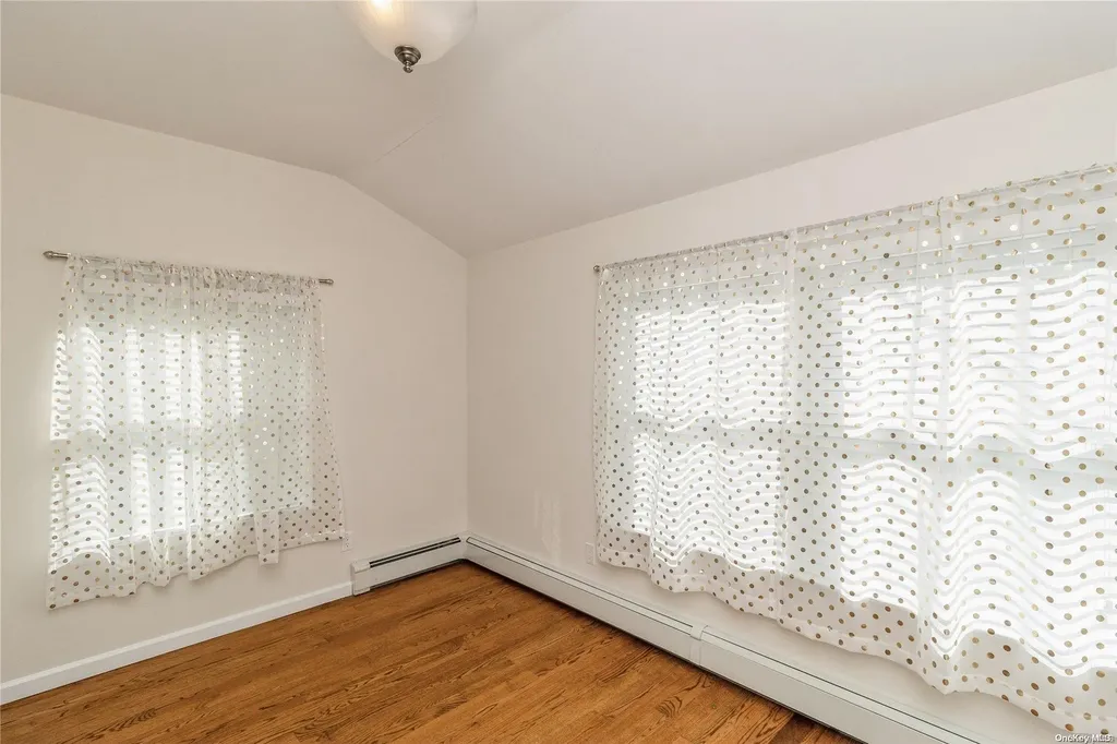 215 Connetquot Drive Oakdale NY 11769