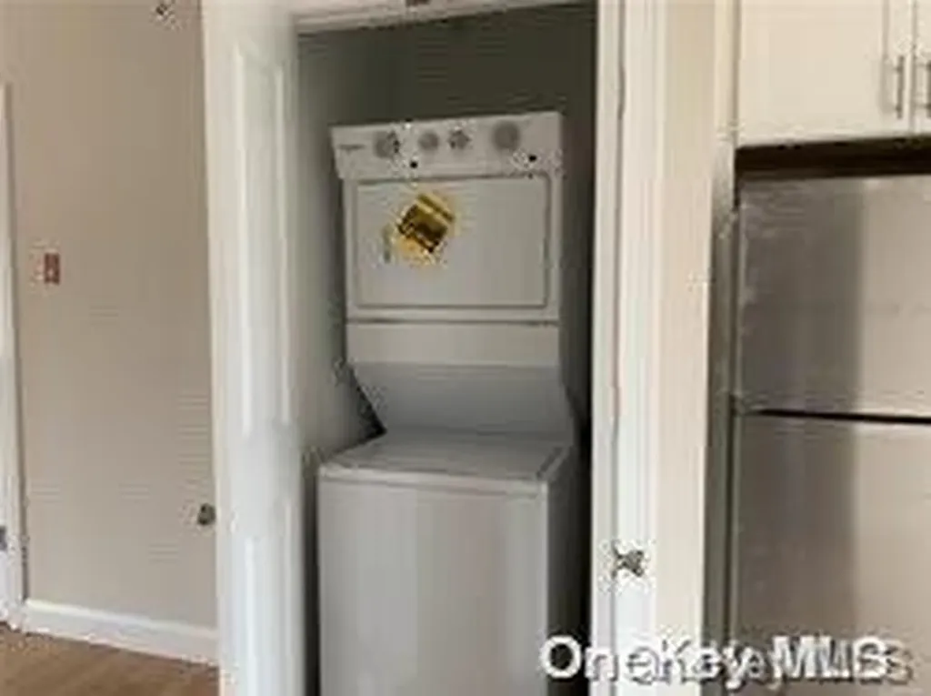 515 Jackson Avenue Lindenhurst NY 11757