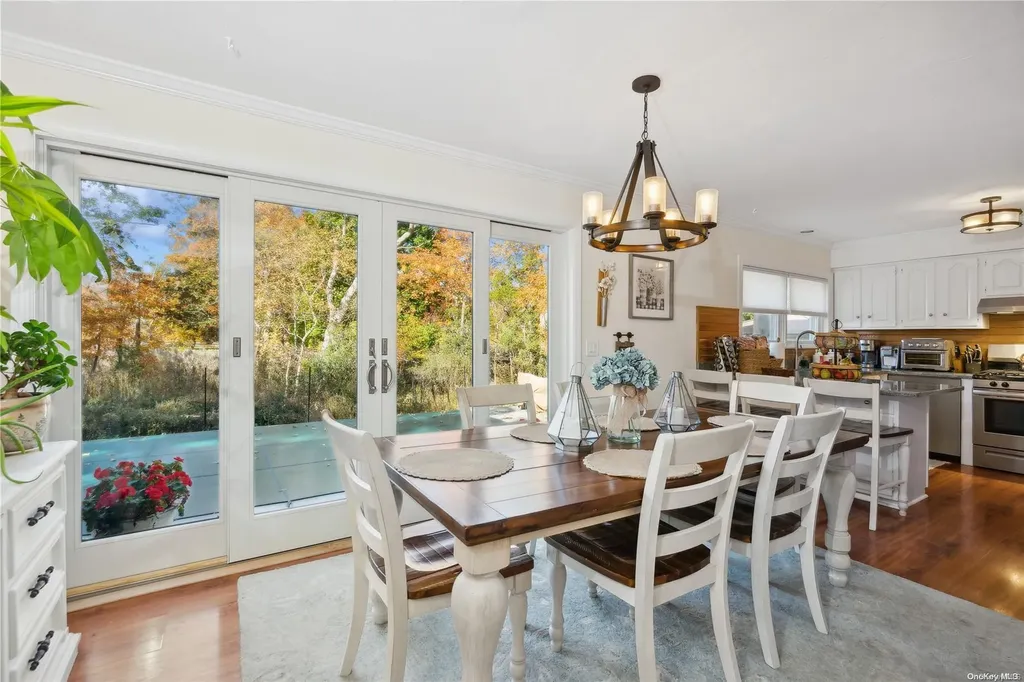 11 Harbor Road Hampton Bays NY 11946