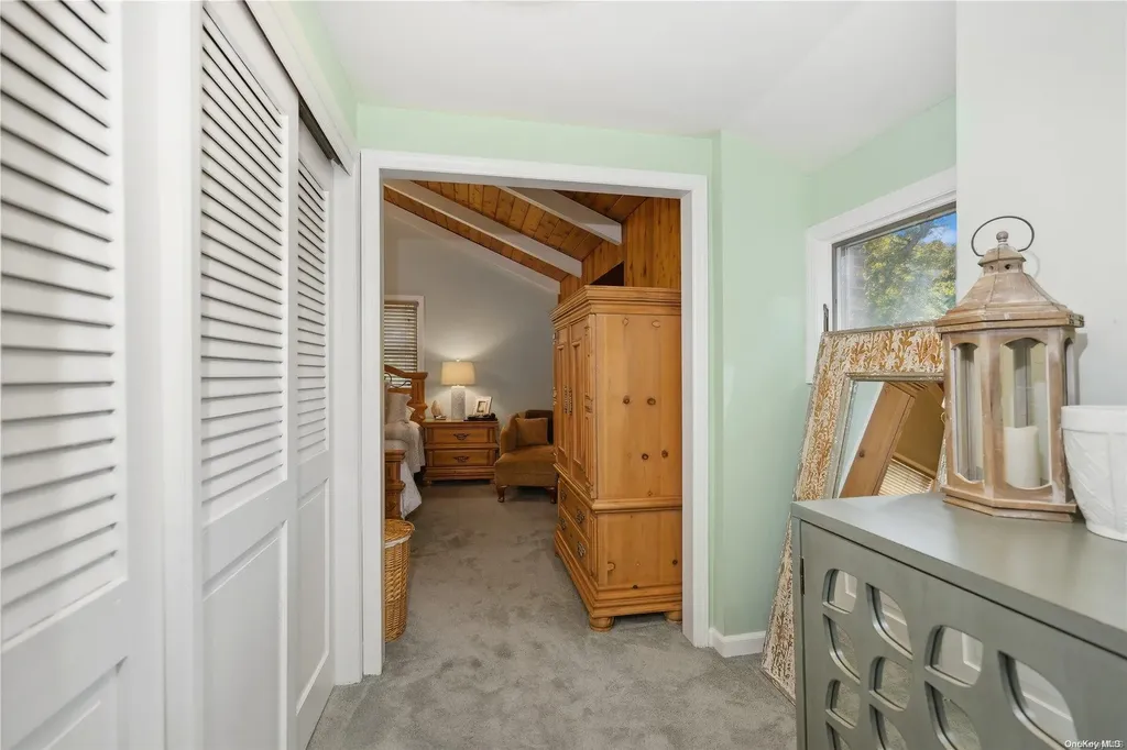 11 Harbor Road Hampton Bays NY 11946
