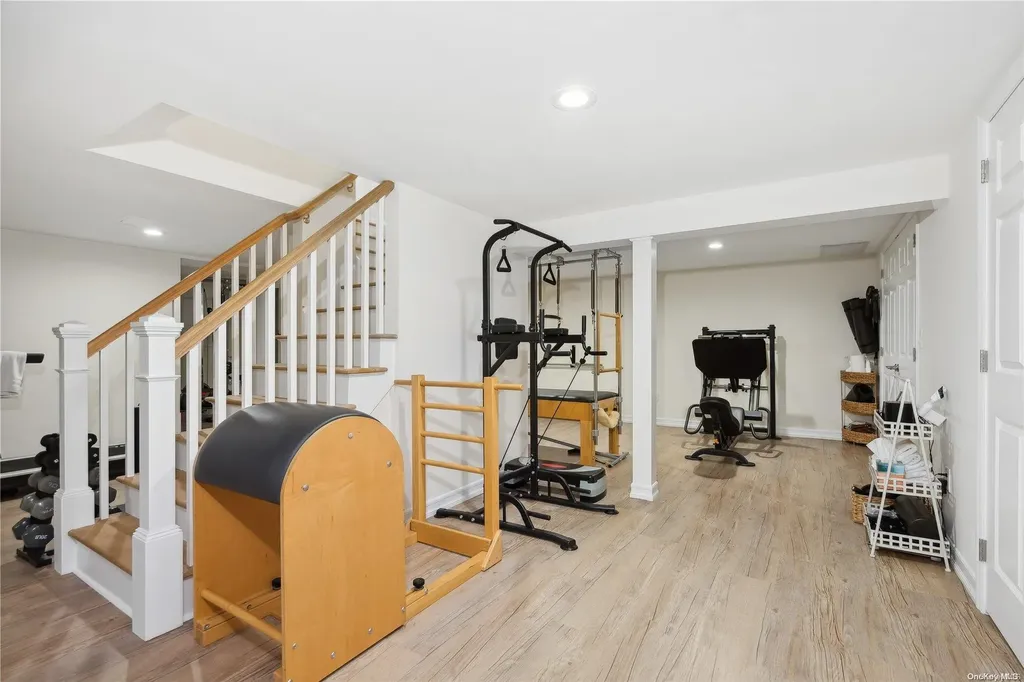 11 Harbor Road Hampton Bays NY 11946