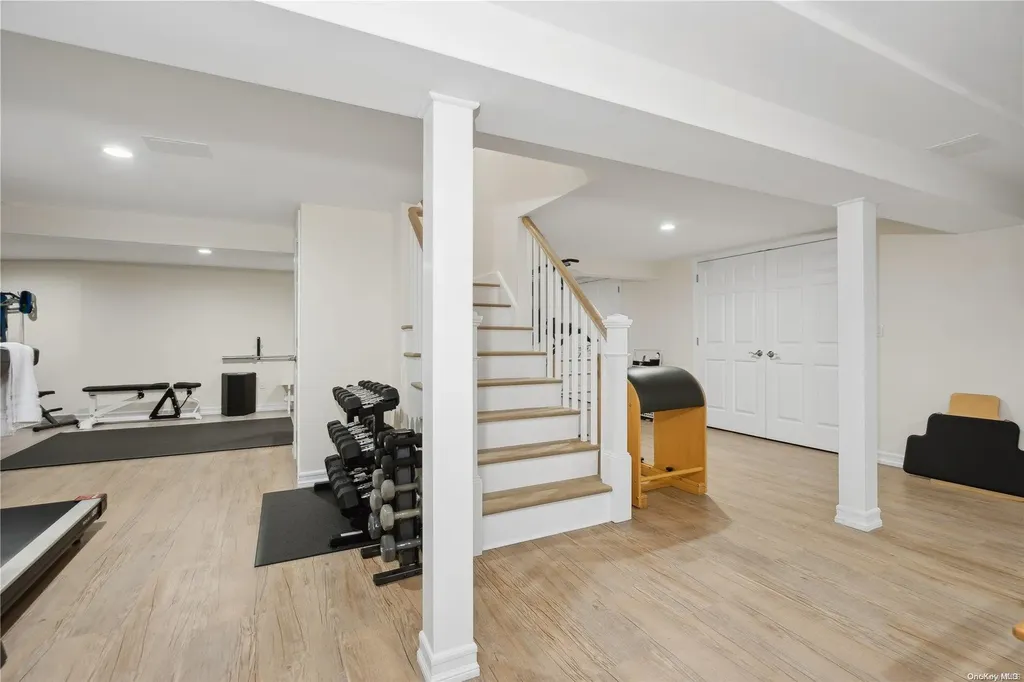 11 Harbor Road Hampton Bays NY 11946
