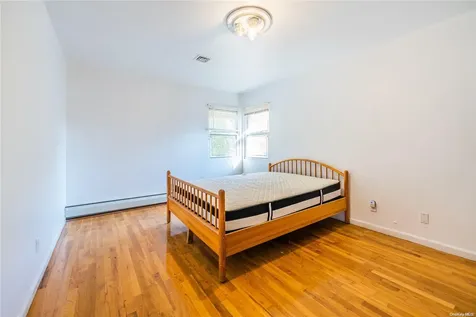 222-60 Birmington Parkway Oakland Gardens NY 11364