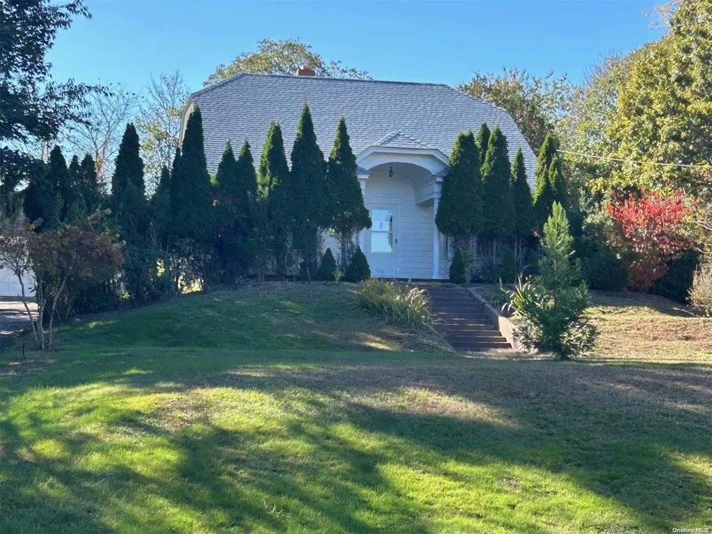 372 Lumber Lane Bridgehampton NY 11932