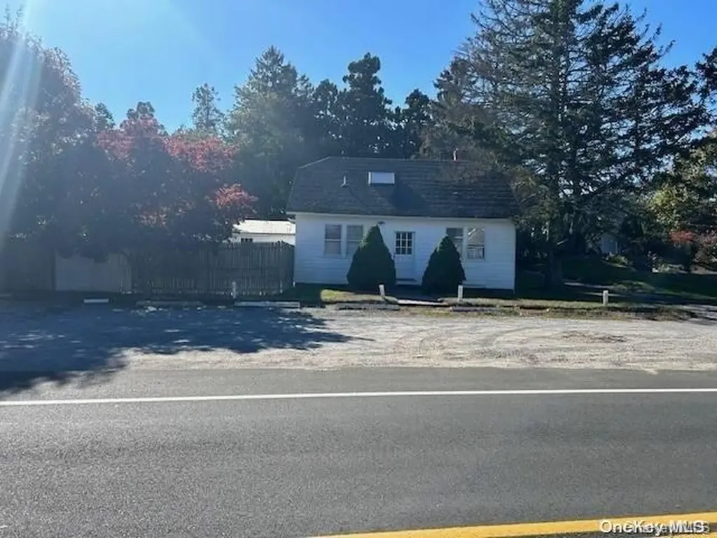 372 Lumber Lane Bridgehampton NY 11932
