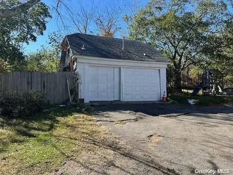 372 Lumber Lane Bridgehampton NY 11932