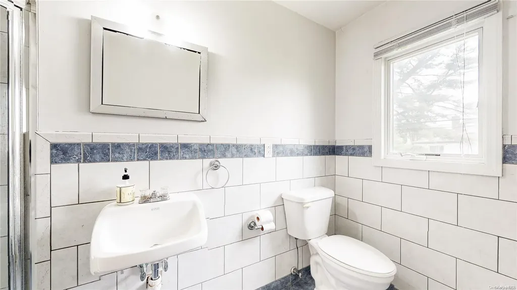 1309 Dutch Broadway Valley Stream NY 11580