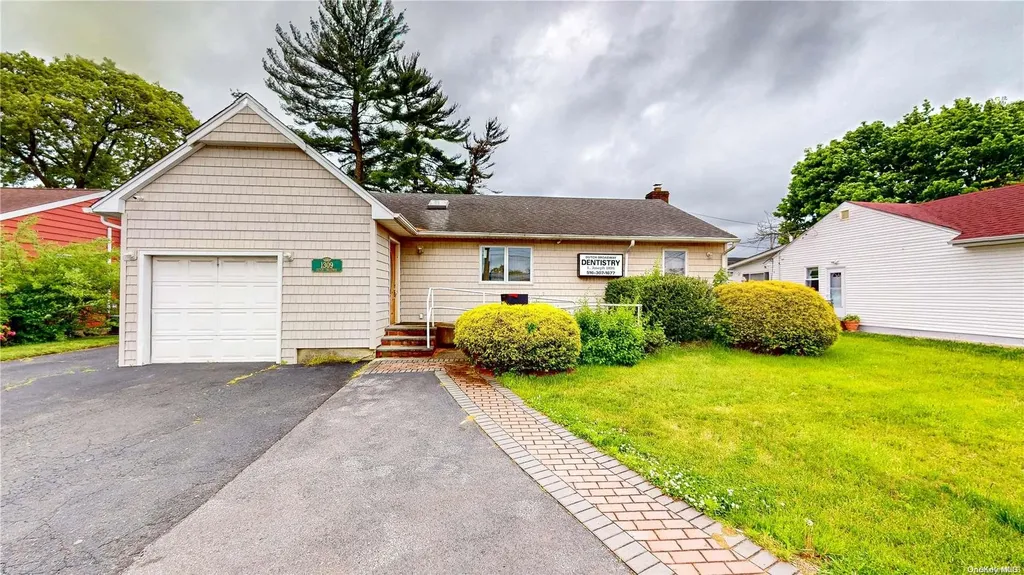 1309 Dutch Broadway Valley Stream NY 11580