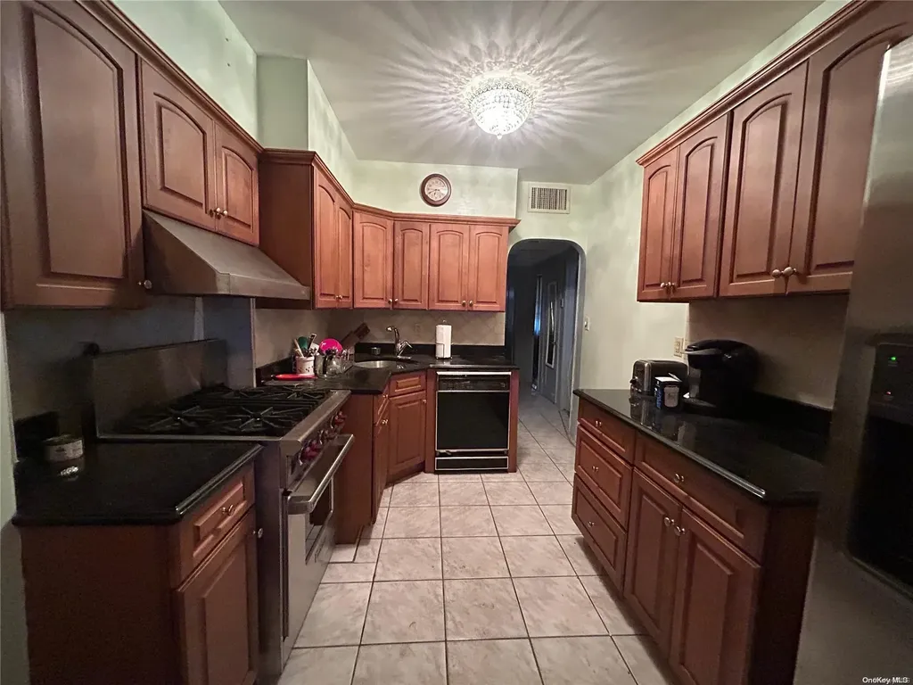 5304 Avenue H Brooklyn NY 11234