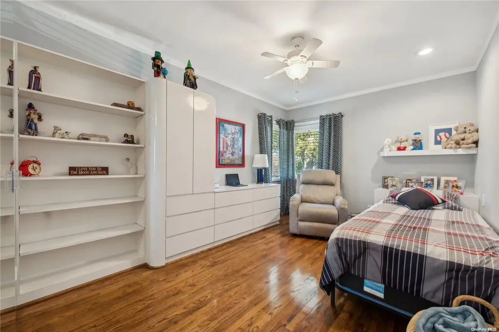 911 Midway Woodmere NY 11598