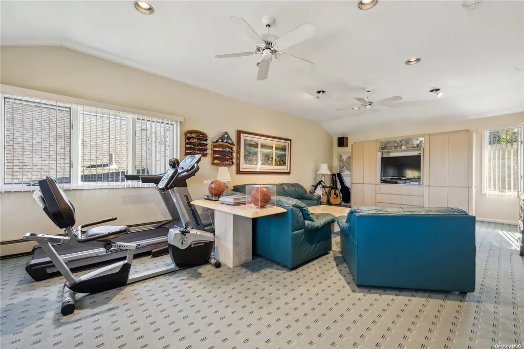 911 Midway Woodmere NY 11598