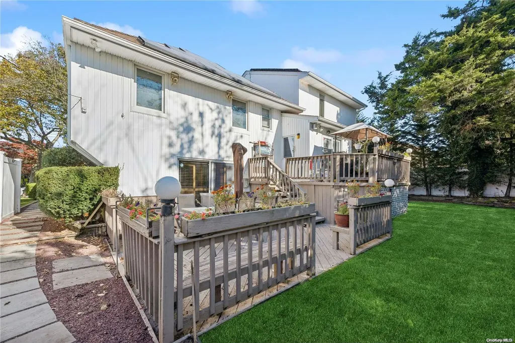 911 Midway Woodmere NY 11598