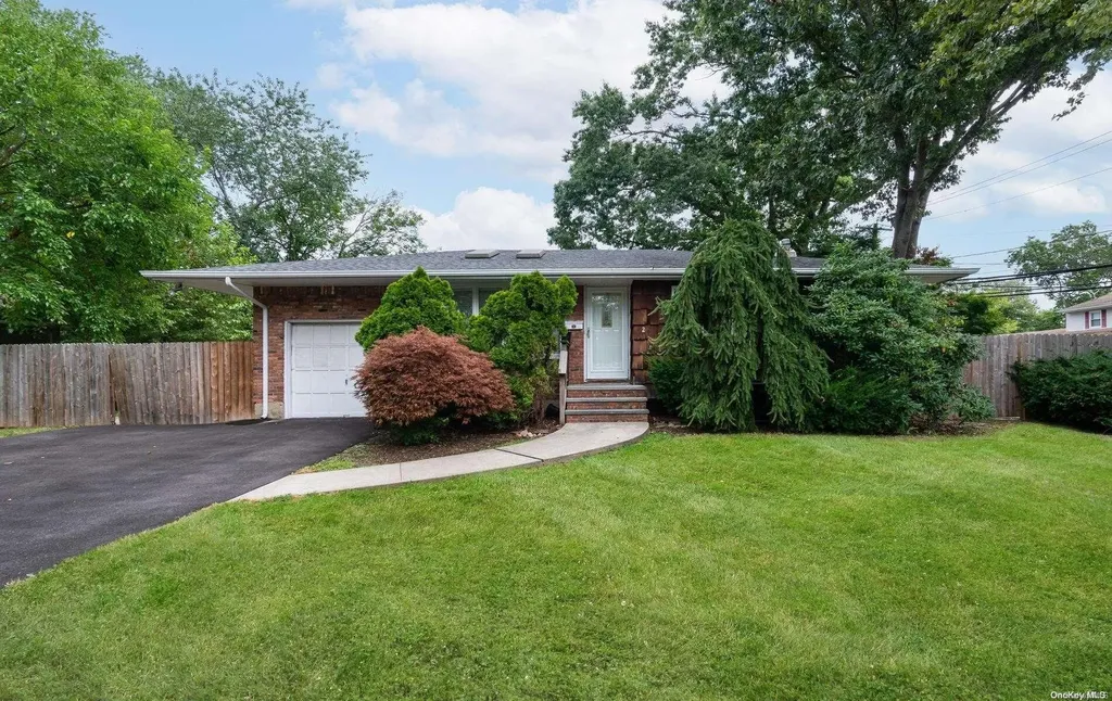2 Candy Lane Huntington Station NY 11746