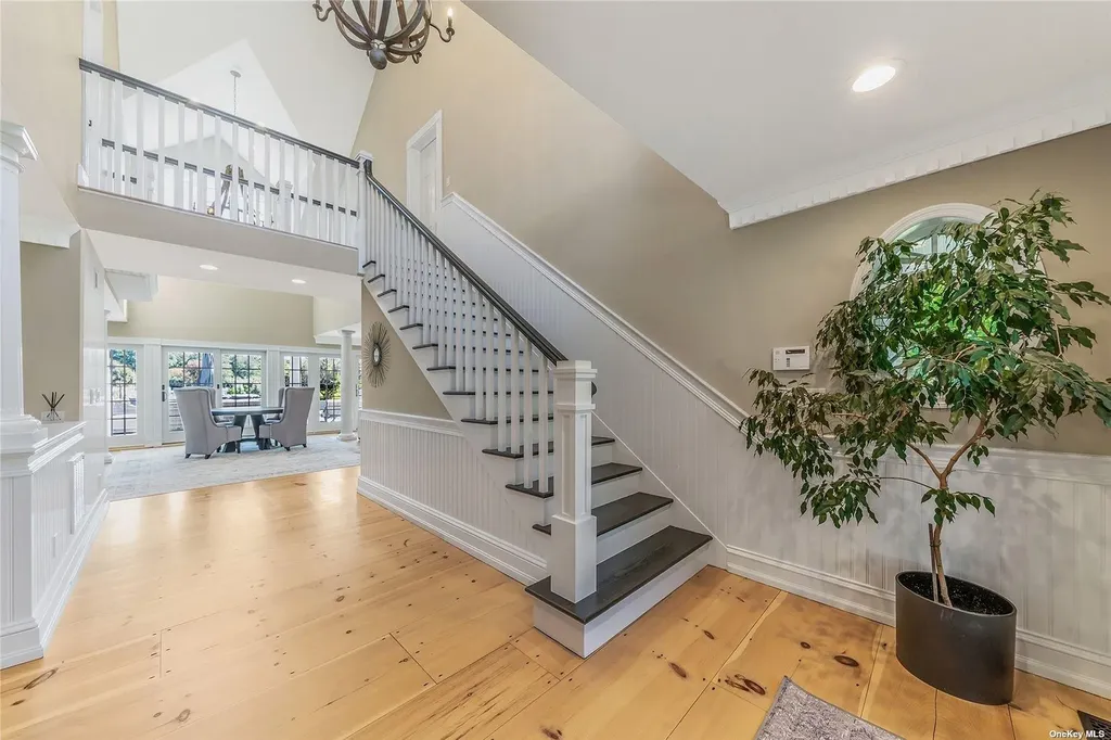 300 Maple Street Islip NY 11751