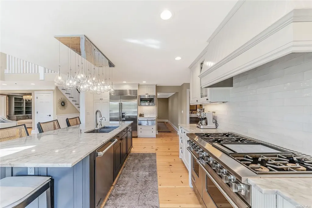 300 Maple Street Islip NY 11751
