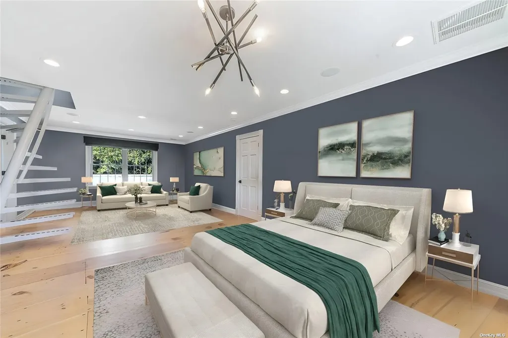 300 Maple Street Islip NY 11751