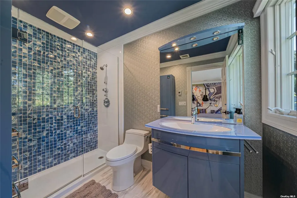 300 Maple Street Islip NY 11751