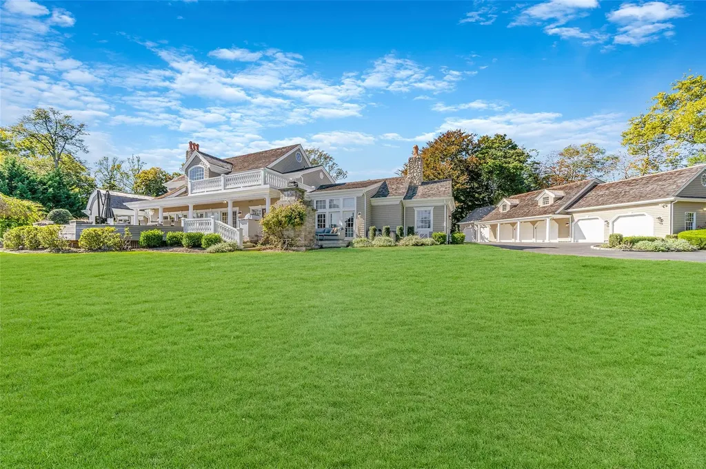 300 Maple Street Islip NY 11751