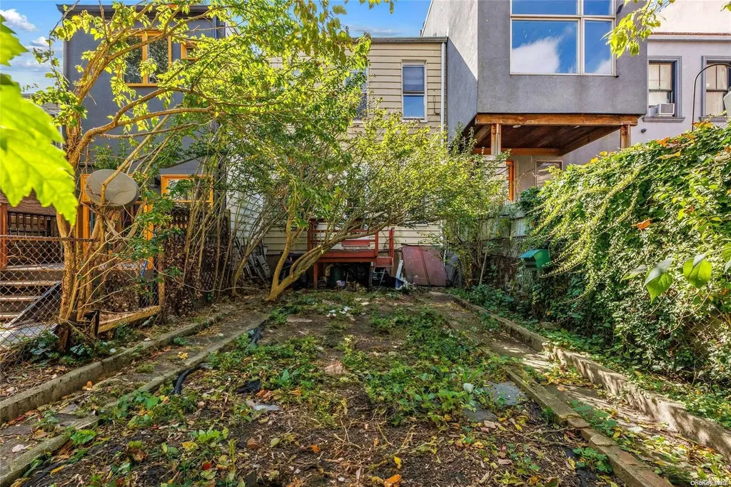 415a 17th Street Brooklyn NY 11215