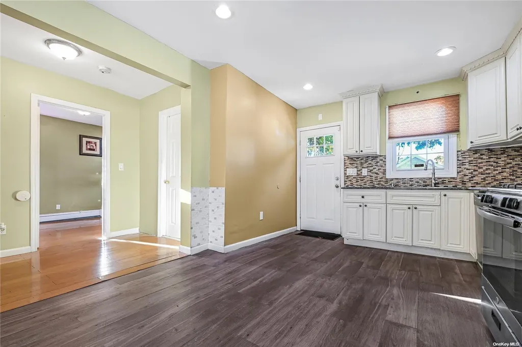 27 Albemarle Avenue Hempstead NY 11550