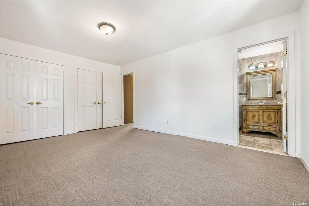 27 Albemarle Avenue Hempstead NY 11550