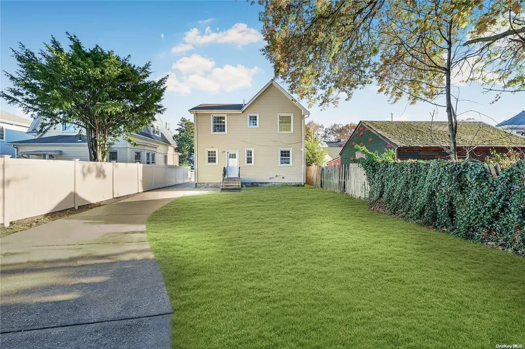 27 Albemarle Avenue Hempstead NY 11550