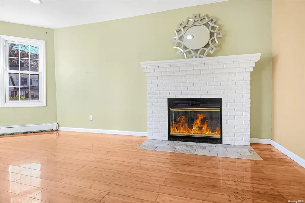 27 Albemarle Avenue Hempstead NY 11550