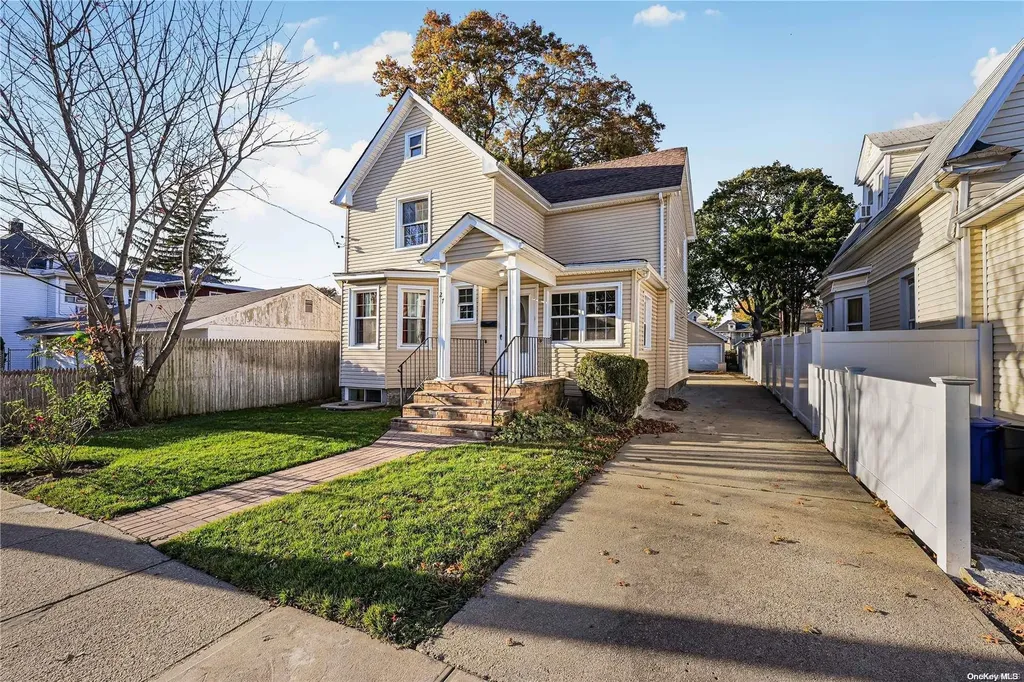 27 Albemarle Avenue Hempstead NY 11550