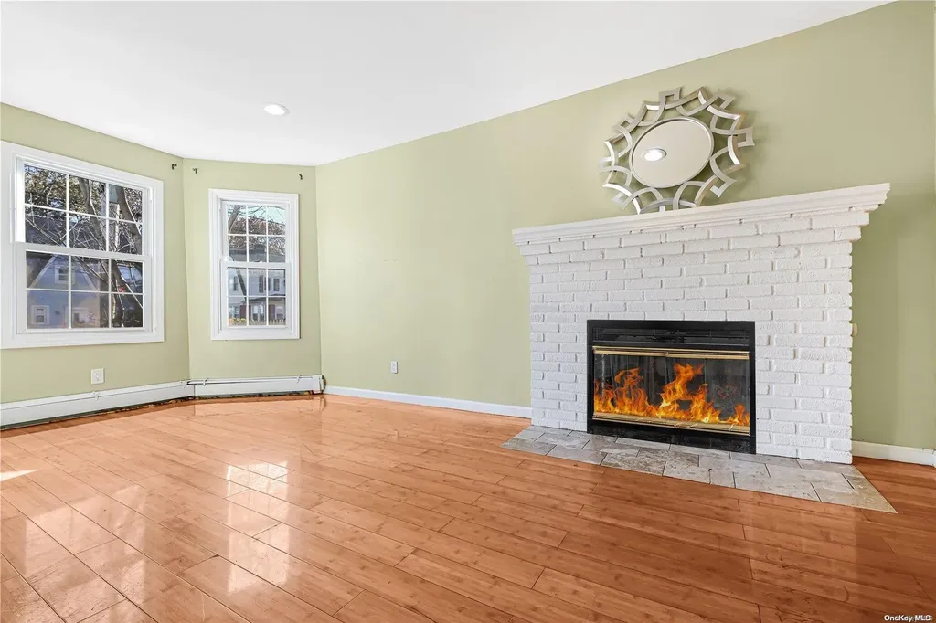 27 Albemarle Avenue Hempstead NY 11550