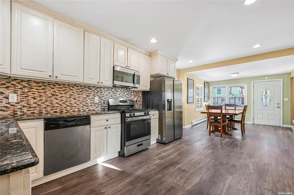 27 Albemarle Avenue Hempstead NY 11550