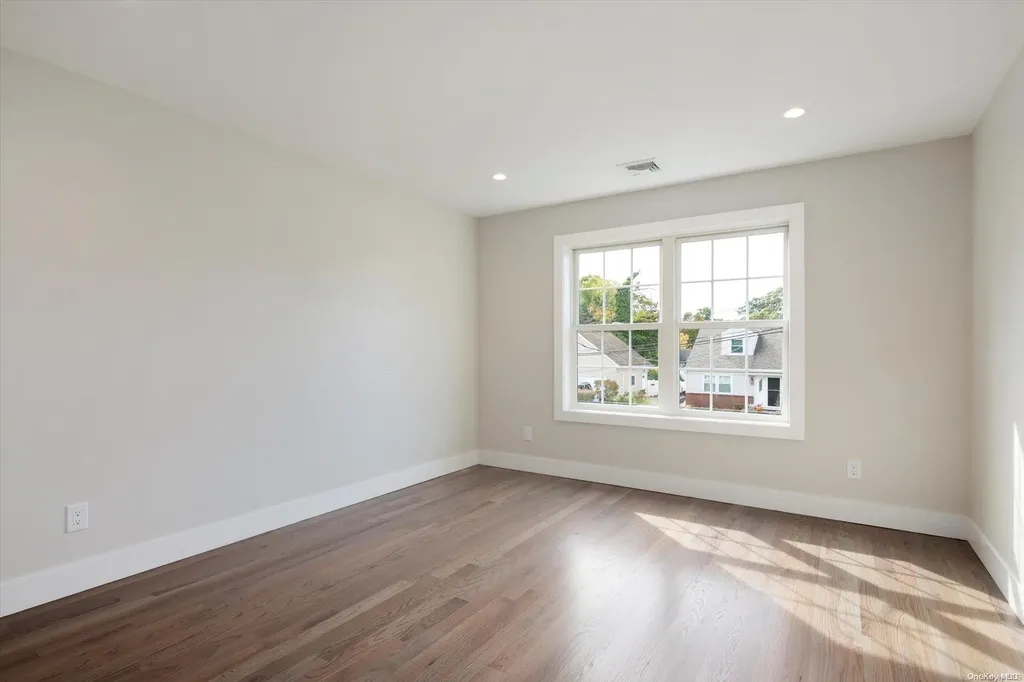 2203 Hillside Avenue Bellmore NY 11710