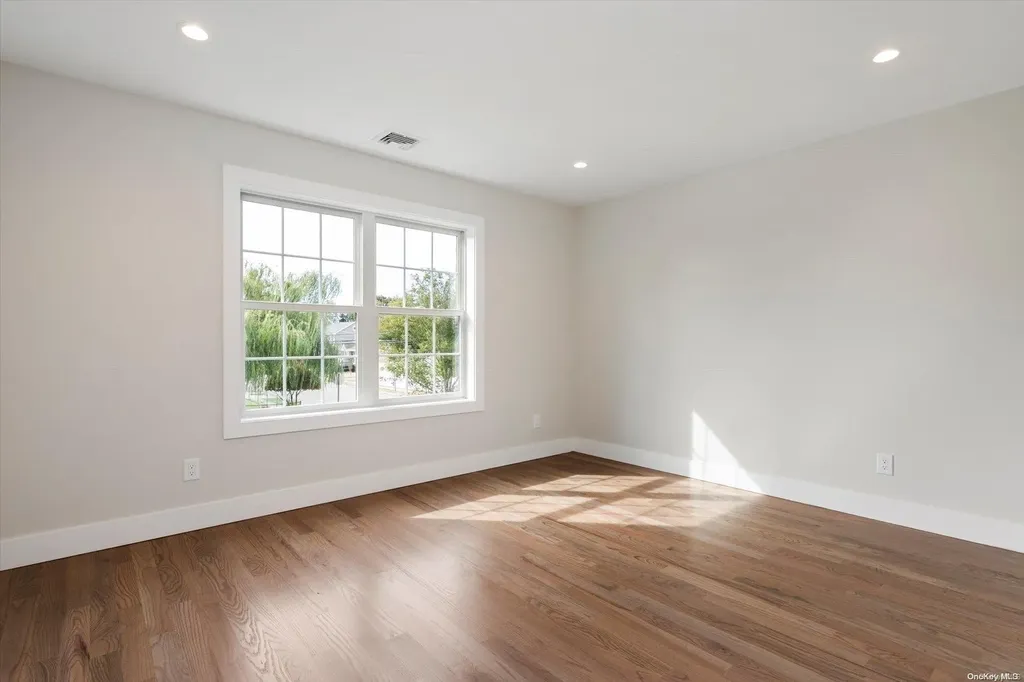 2203 Hillside Avenue Bellmore NY 11710