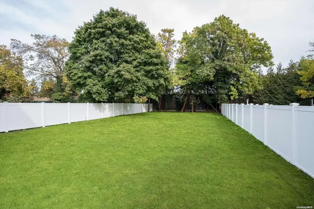2203 Hillside Avenue Bellmore NY 11710