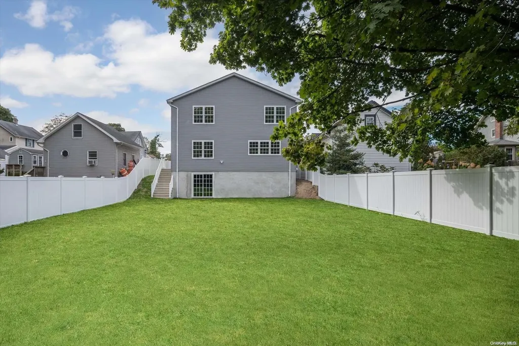 2203 Hillside Avenue Bellmore NY 11710