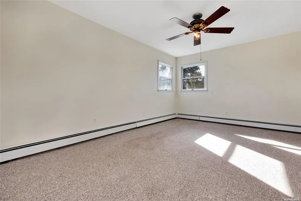 72 Horn Lane Levittown NY 11756