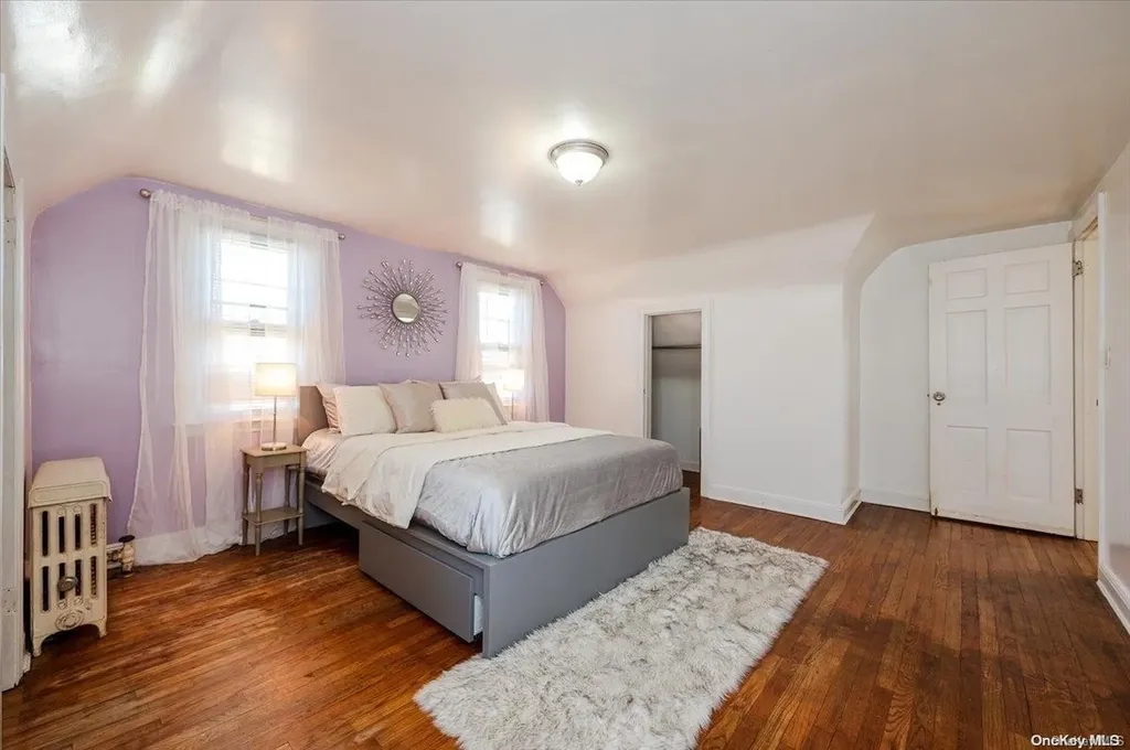 69 Claurome Place Freeport NY 11520