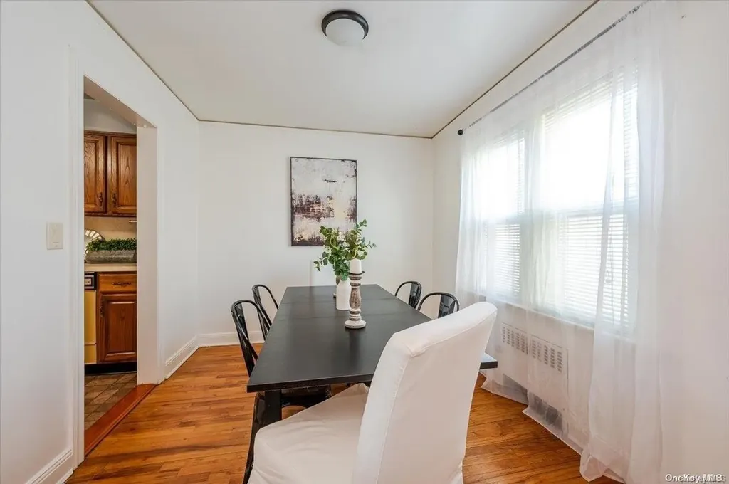 69 Claurome Place Freeport NY 11520