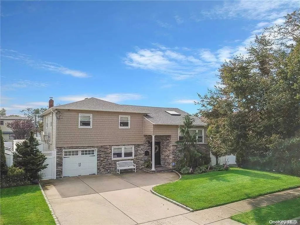 387 Montgomery Avenue Oceanside NY 11572