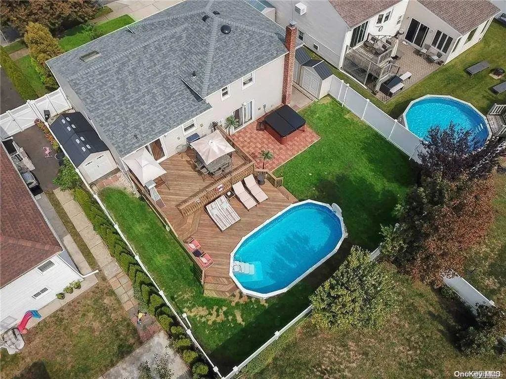 387 Montgomery Avenue Oceanside NY 11572