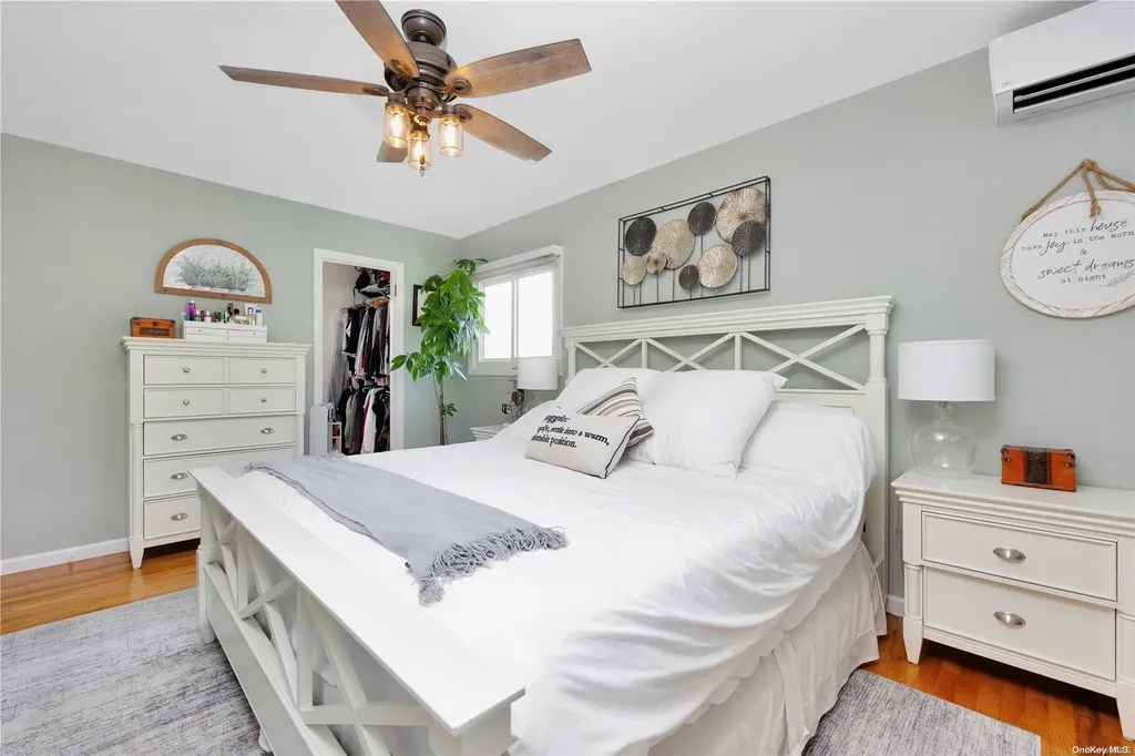 3425 Bayfield Boulevard Oceanside NY 11572